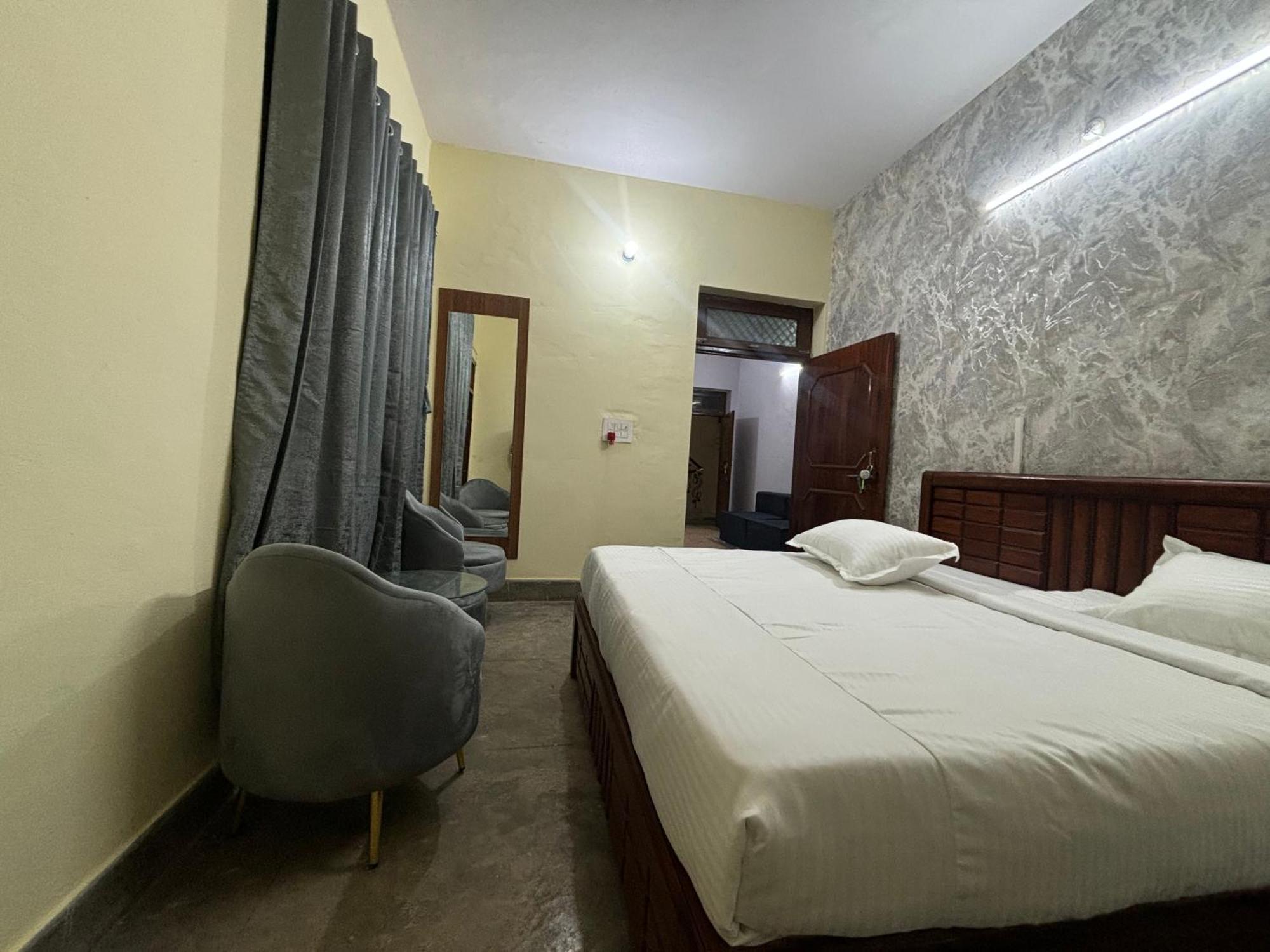 Amara Homestays Αλλαχαμπάντ Εξωτερικό φωτογραφία